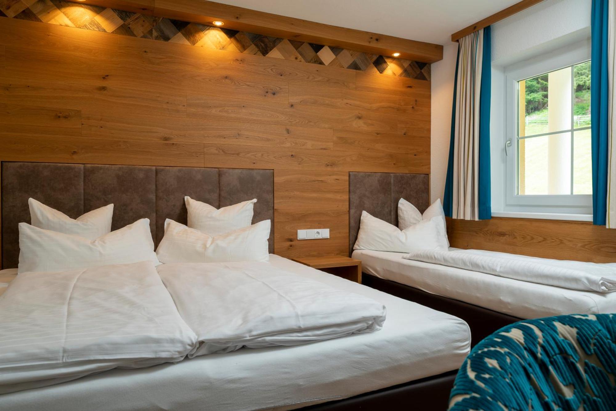 Alpenhotel Erika Ischgl Extérieur photo
